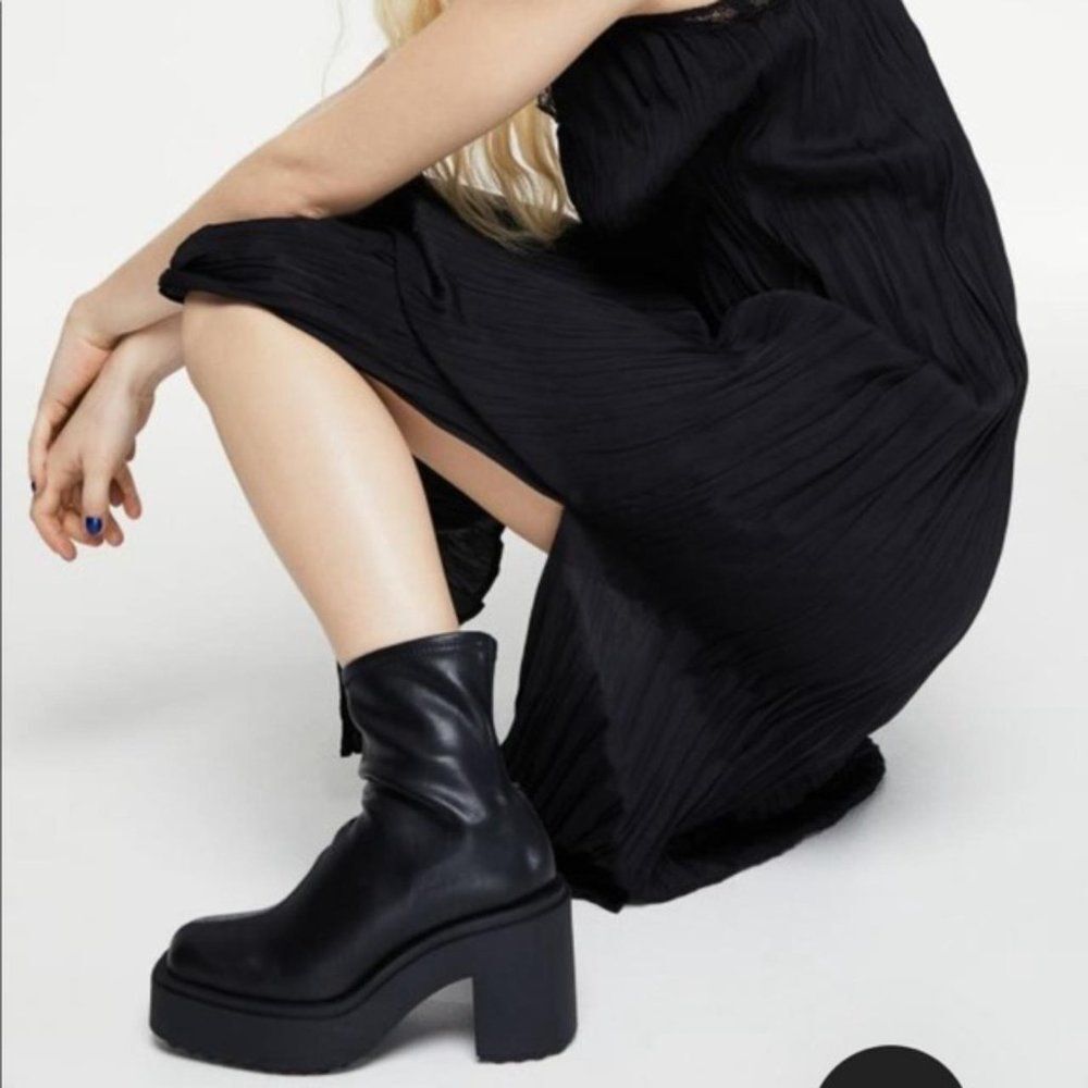 H&M Chunky heeled boots